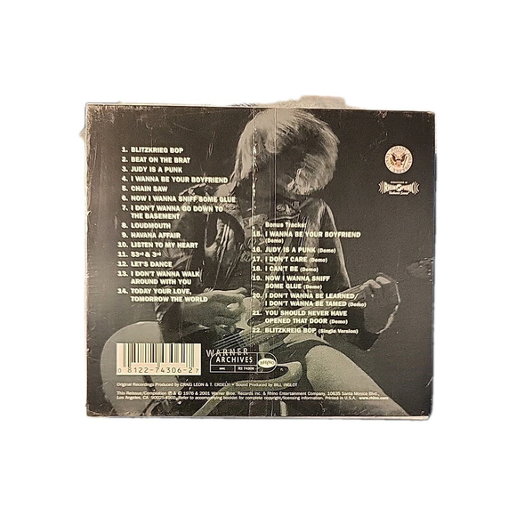 Ramones by Ramones (CD, 2001) Self Titled Expanded And Remastered New And Sealed - Picture 2 of 4